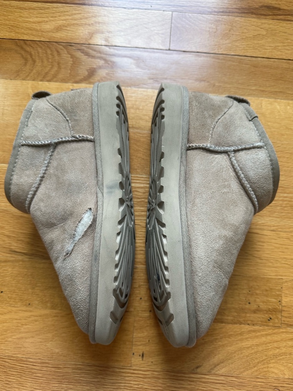 Uggs mini in nude